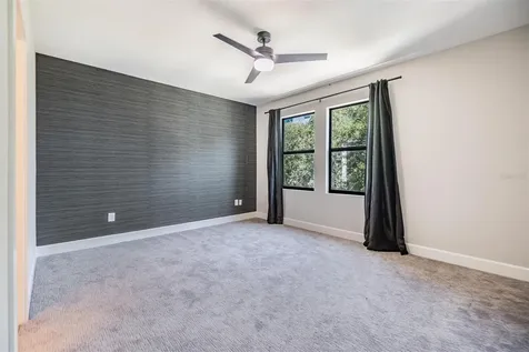 1302 W Carmen Street Tampa FL 33606