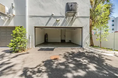 1302 W Carmen Street Tampa FL 33606