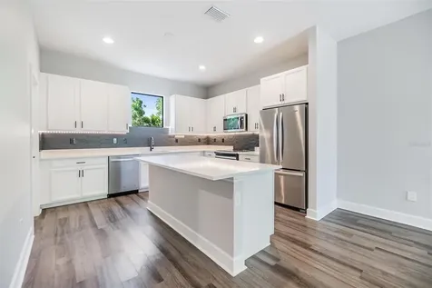 1302 W Carmen Street Tampa FL 33606