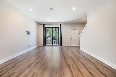 1302 W Carmen Street Tampa FL 33606