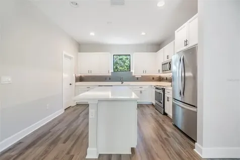 1302 W Carmen Street Tampa FL 33606