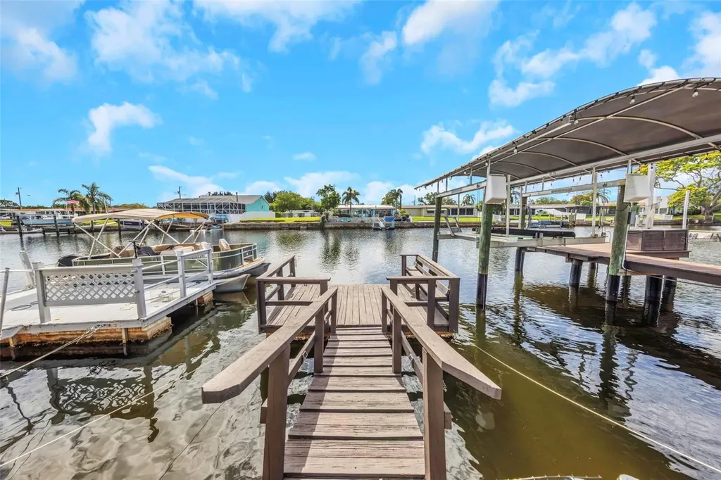 12804 2nd Isle Hudson FL 34667