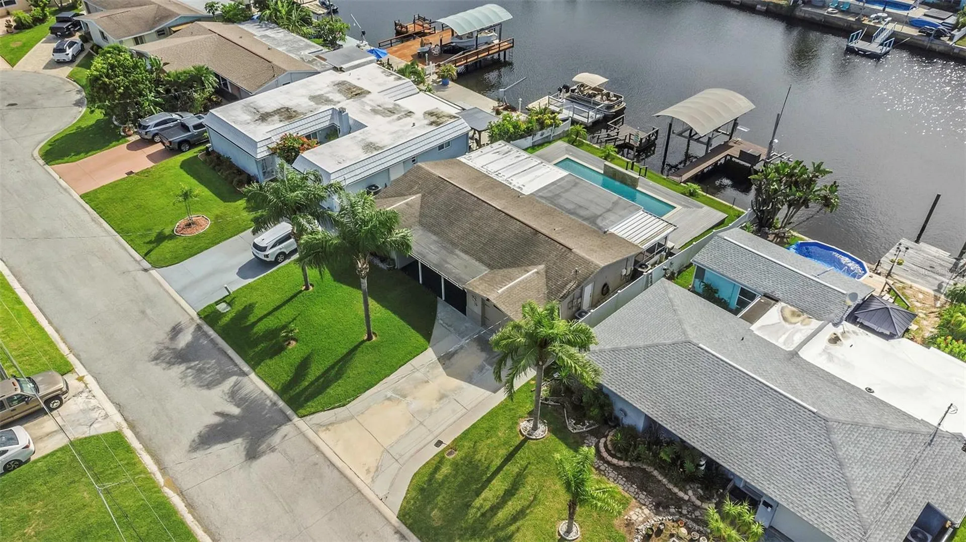 12804 2nd Isle Hudson FL 34667