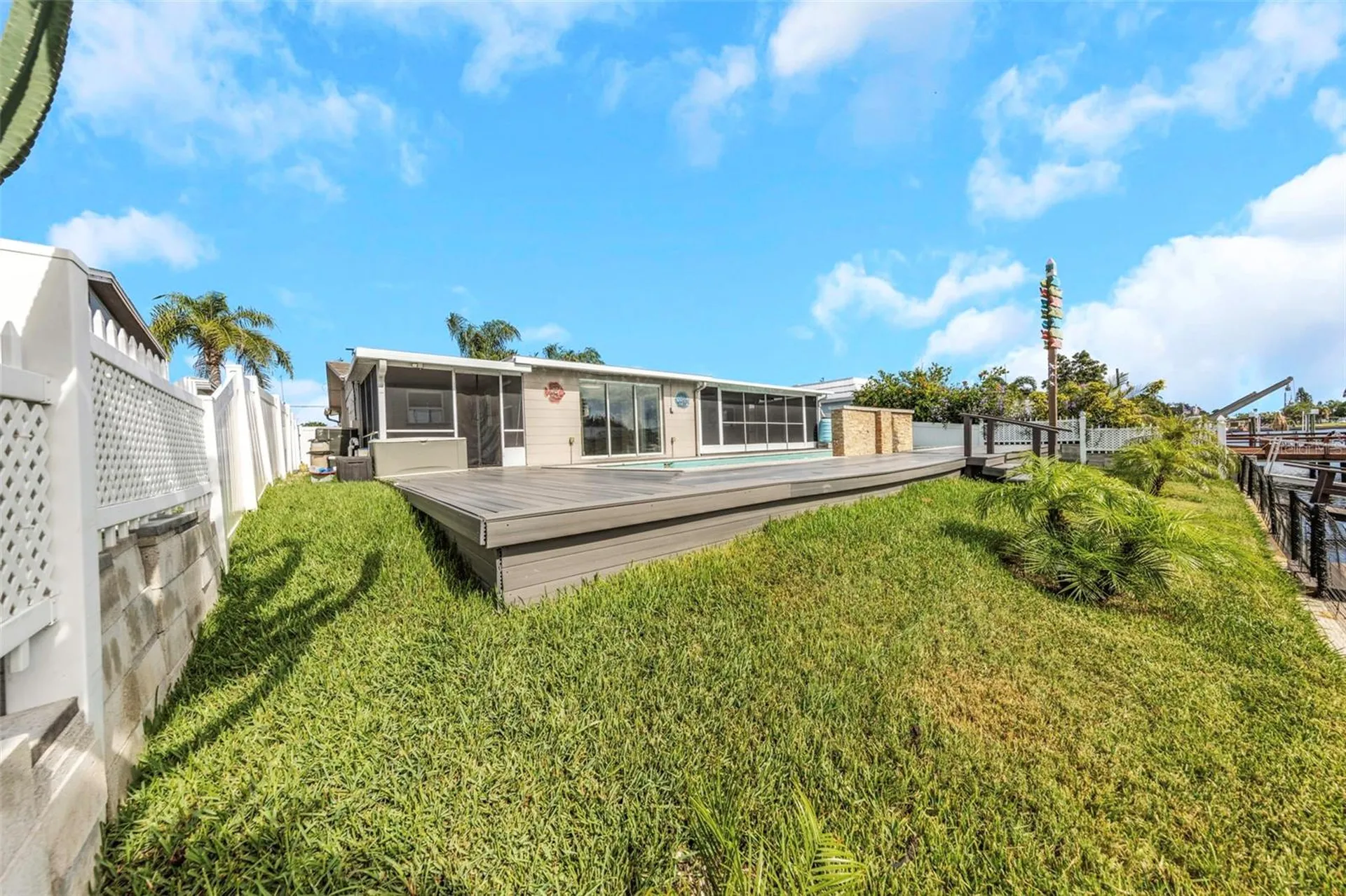 12804 2nd Isle Hudson FL 34667
