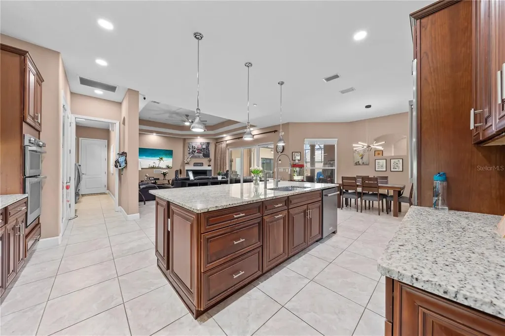 2557 Heritage Green Avenue Davenport FL 33837
