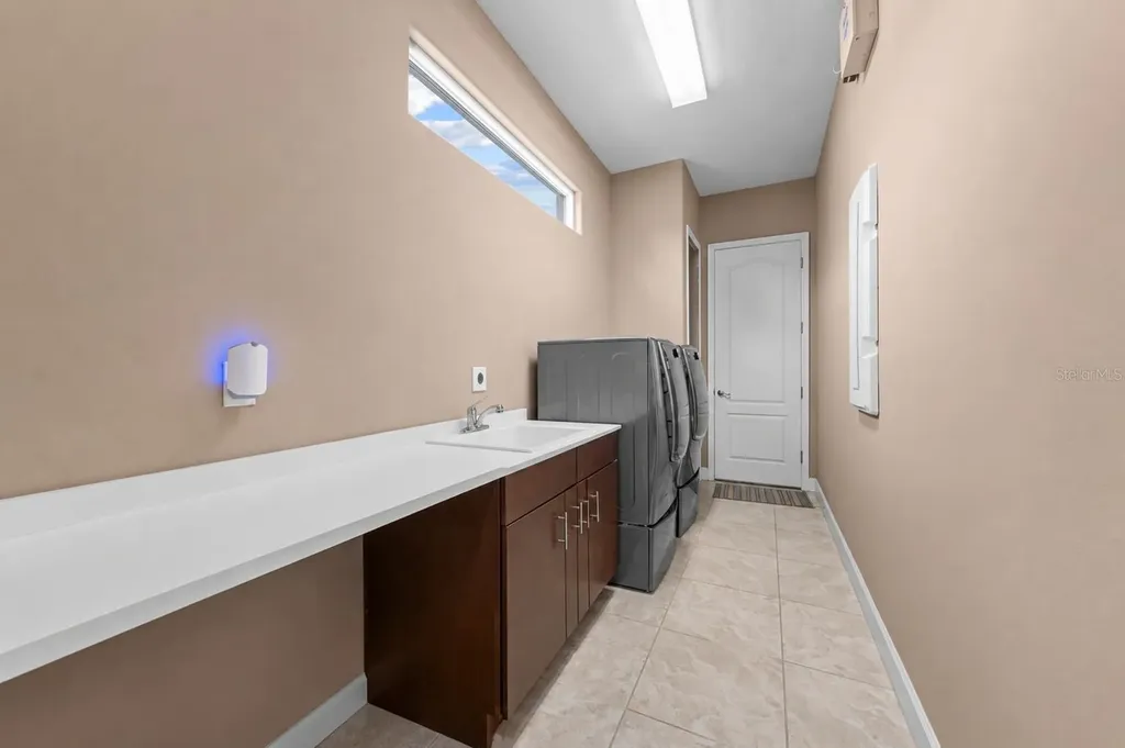 2557 Heritage Green Avenue Davenport FL 33837