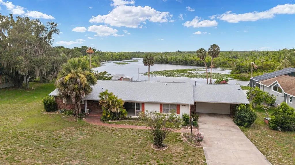 35237 Mulholland Drive Fruitland Park FL 34731