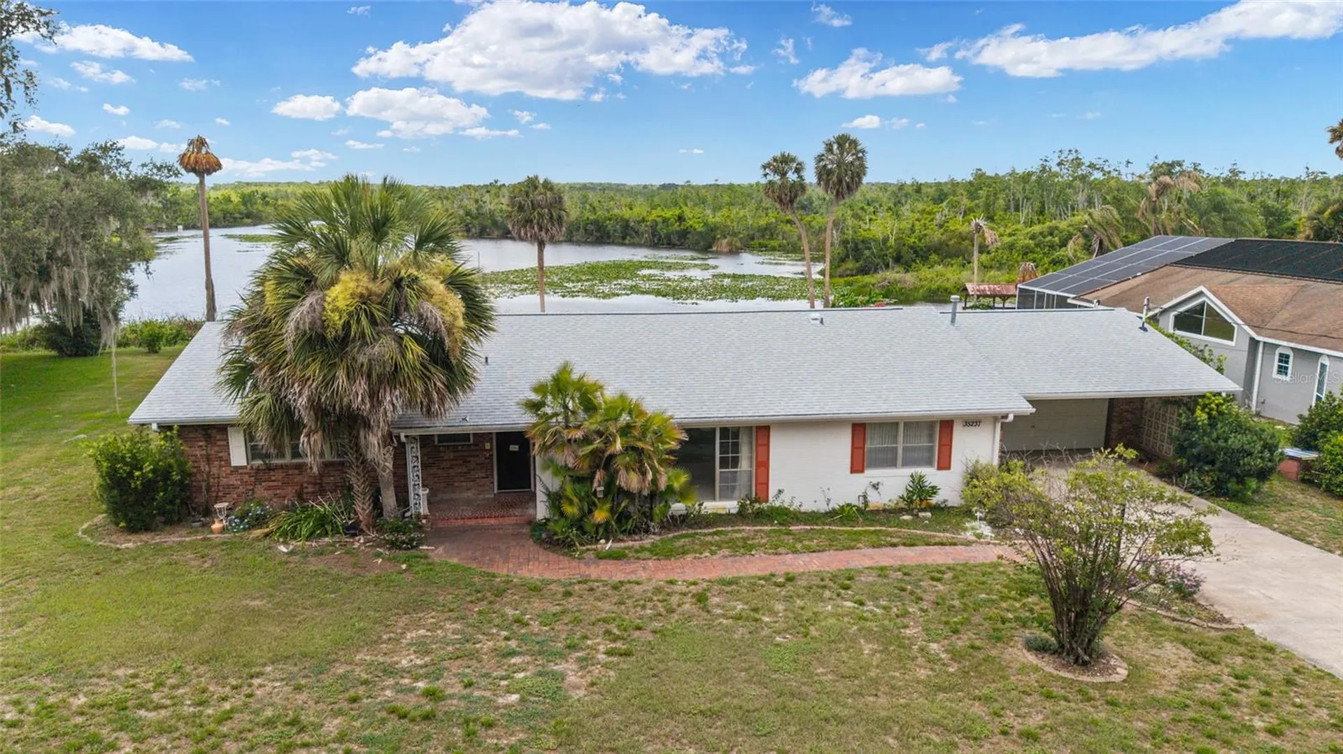 35237 Mulholland Drive Fruitland Park FL 34731