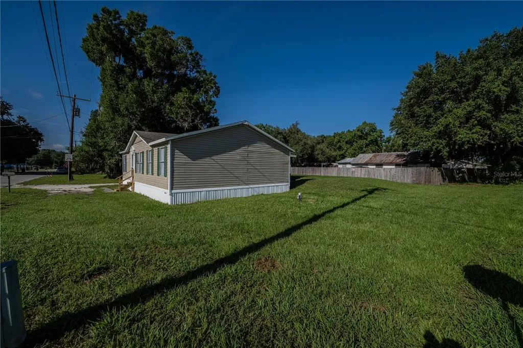 410 Avenue A Wahneta E Winter Haven FL 33880