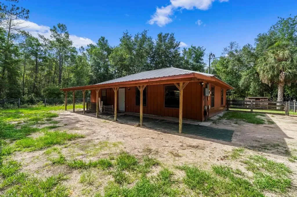 24607 Polar Bear Road Paisley FL 32767