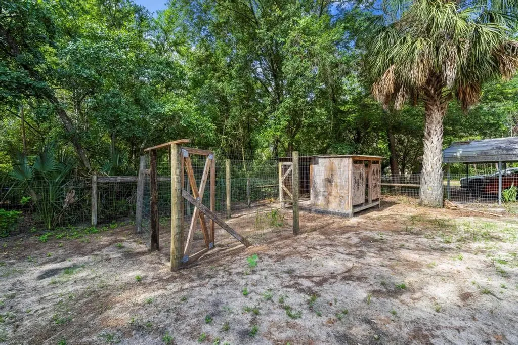 24607 Polar Bear Road Paisley FL 32767