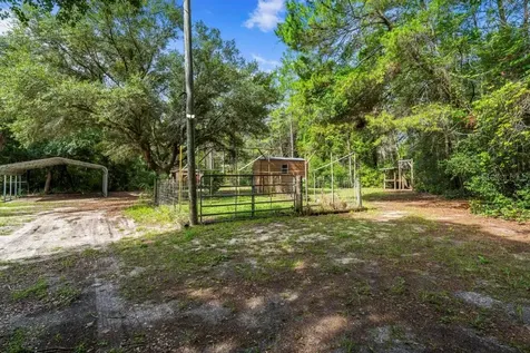 24607 Polar Bear Road Paisley FL 32767
