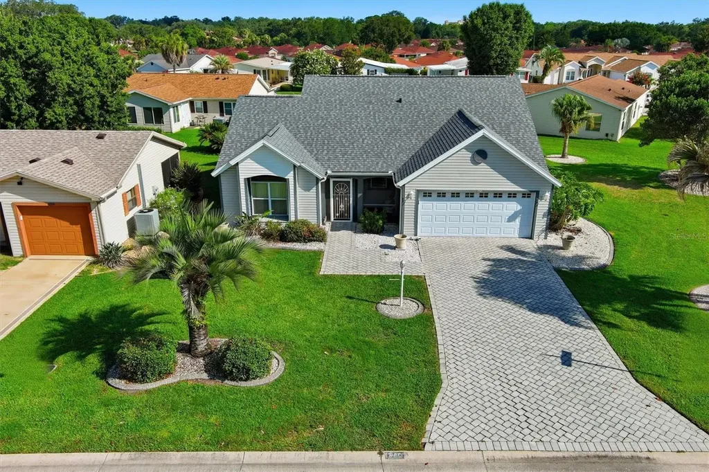 1260 Granada Court Lady Lake FL 32159