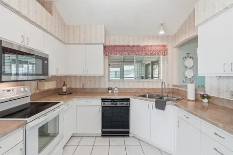 1260 Granada Court Lady Lake FL 32159