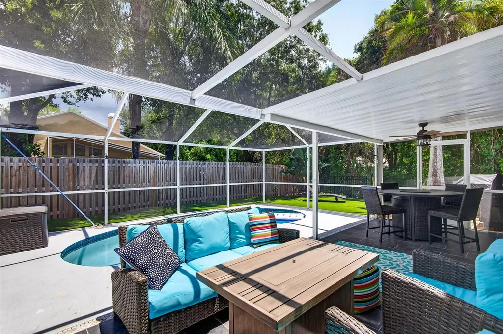 12321 Glenfield Avenue Tampa FL 33626