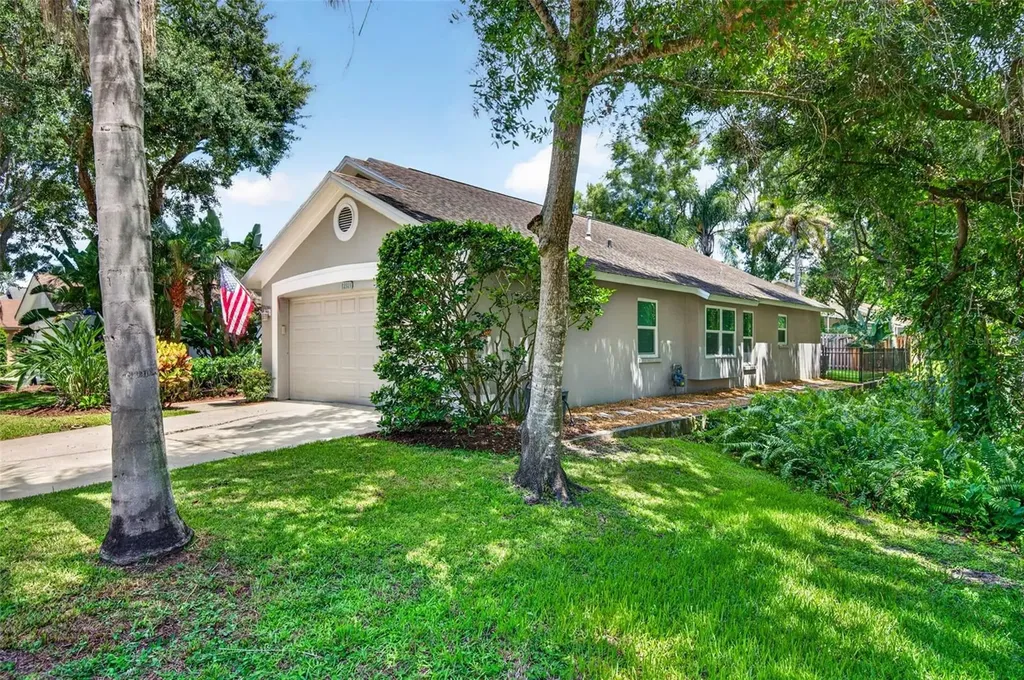 12321 Glenfield Avenue Tampa FL 33626
