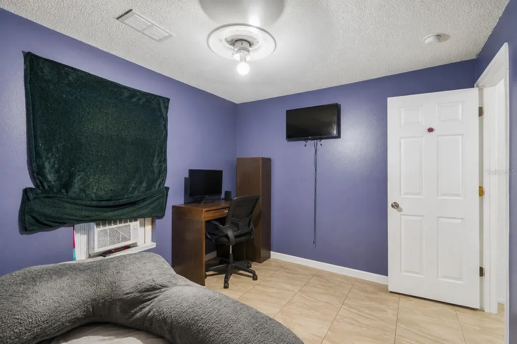 379 Mott Street SW Palm Bay FL 32908