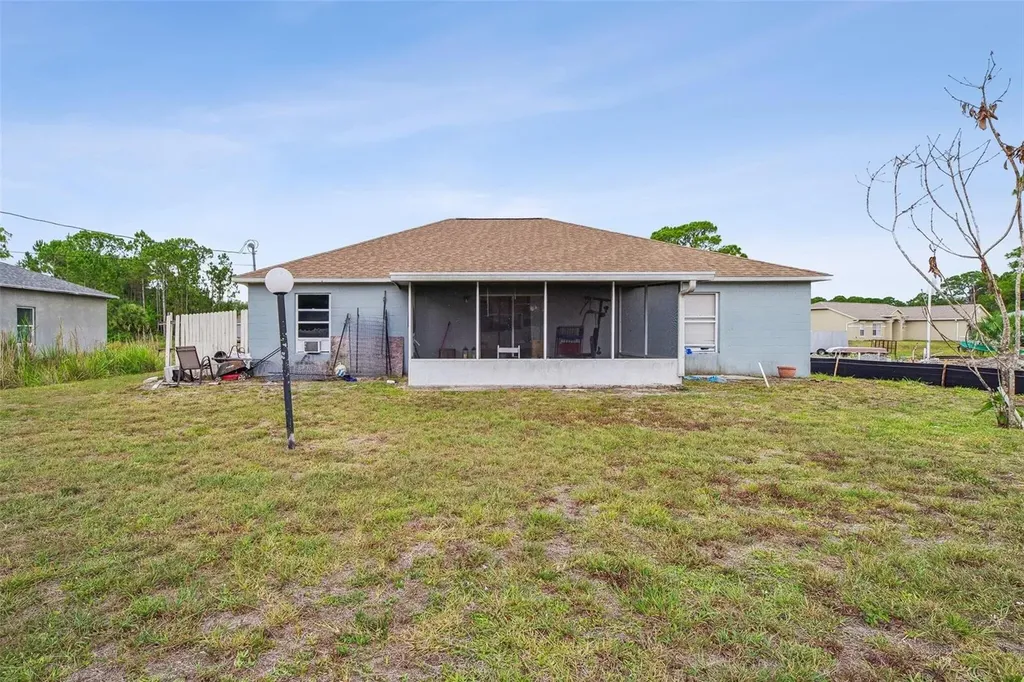 379 Mott Street SW Palm Bay FL 32908