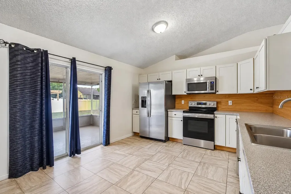 379 Mott Street SW Palm Bay FL 32908
