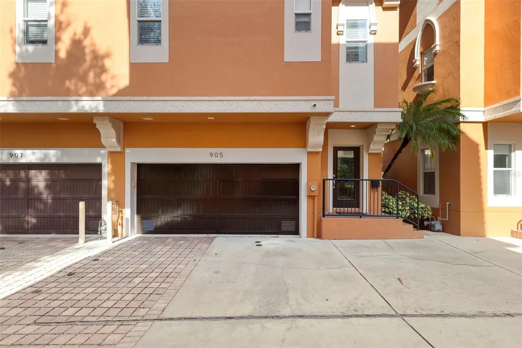 905 Villa Venicia Way Tampa FL 33606