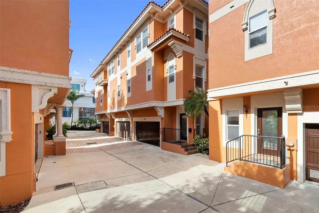 905 Villa Venicia Way Tampa FL 33606
