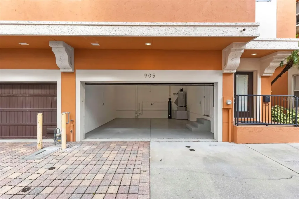 905 Villa Venicia Way Tampa FL 33606