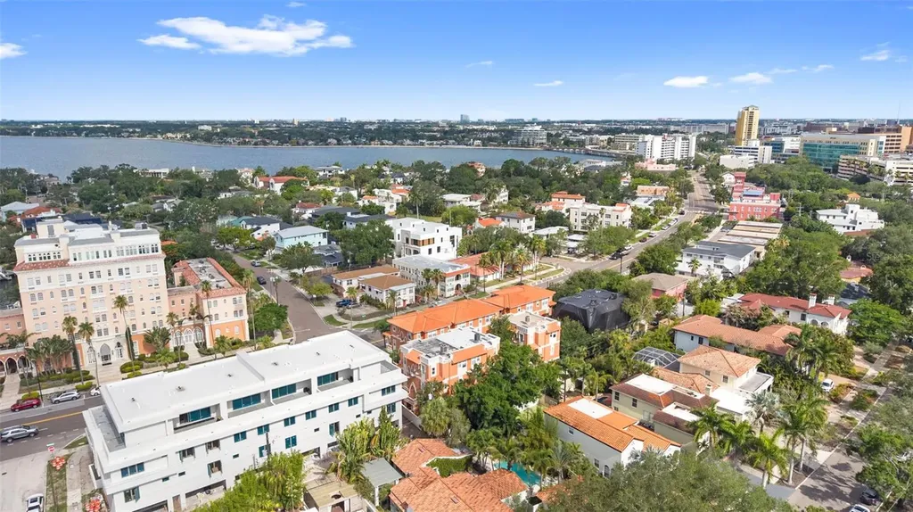 905 Villa Venicia Way Tampa FL 33606