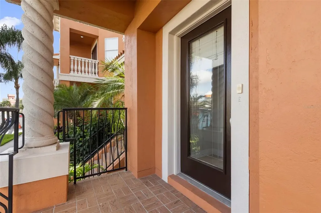 905 Villa Venicia Way Tampa FL 33606