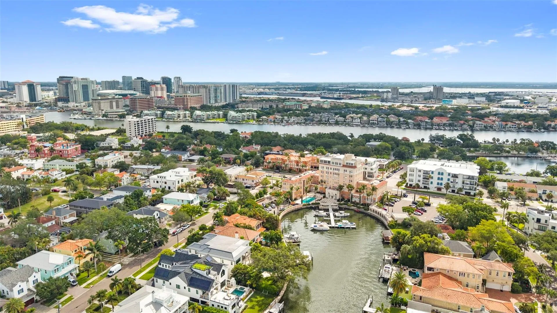 905 Villa Venicia Way Tampa FL 33606