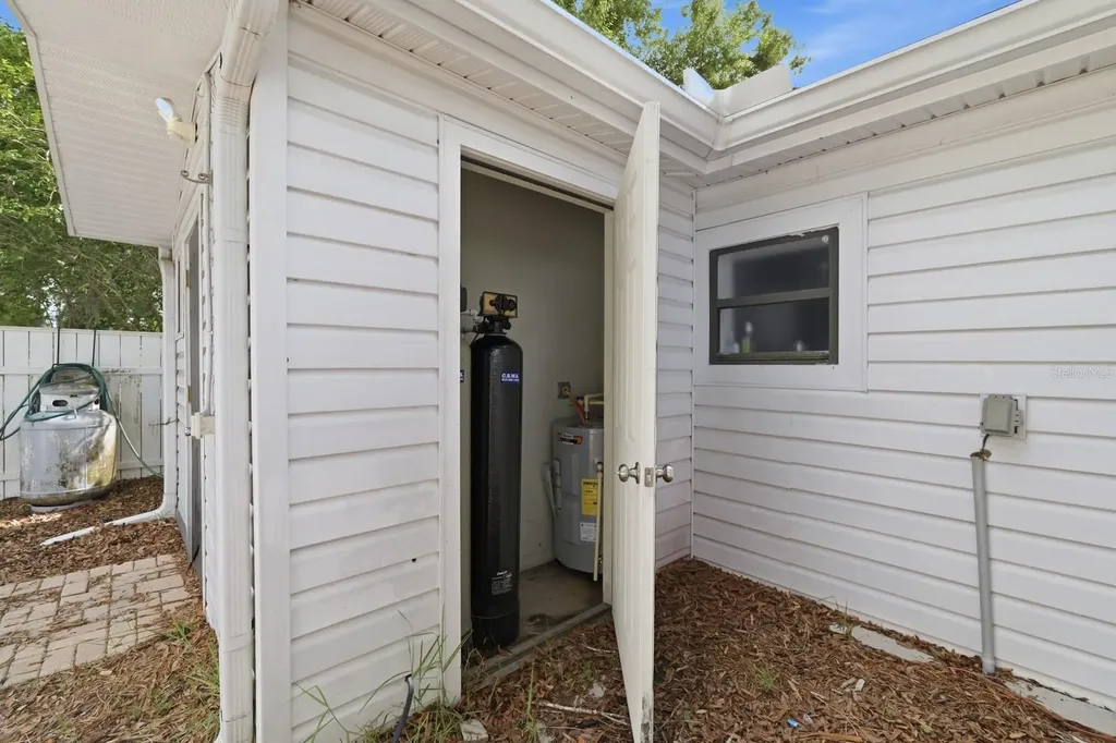 15509 Casey Rd Ext Road Tampa FL 33624