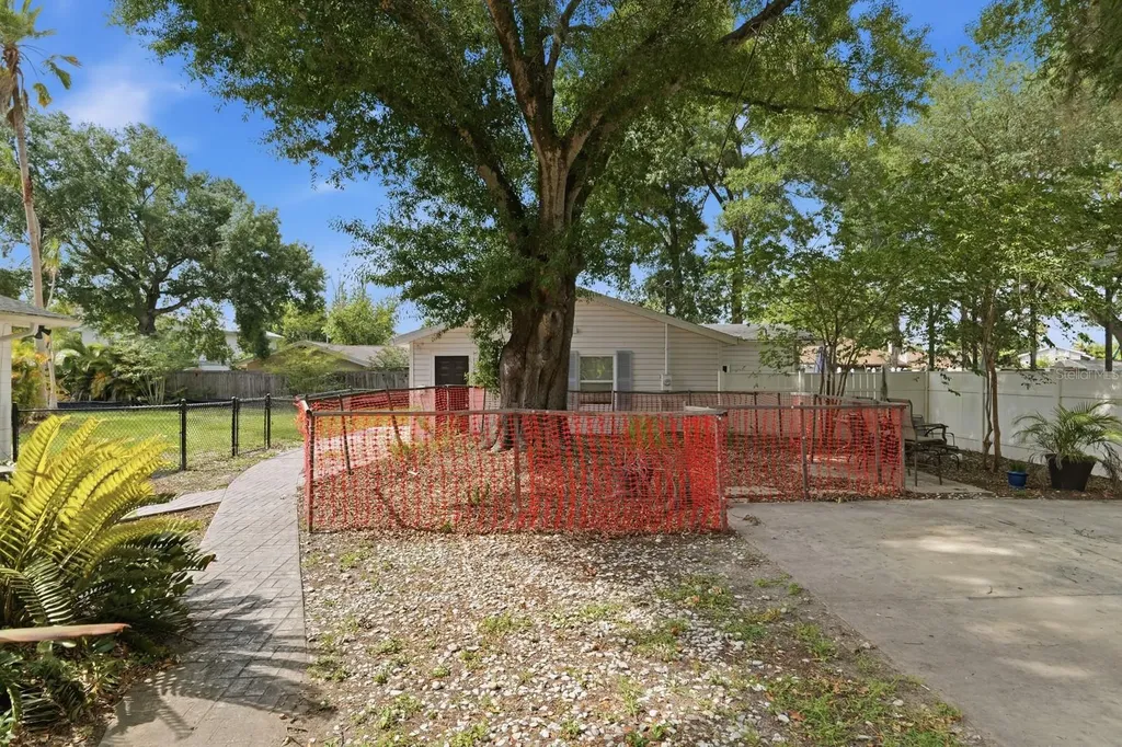 15509 Casey Rd Ext Road Tampa FL 33624