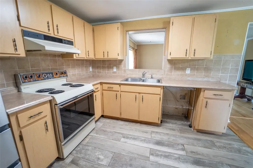8214 Valrie Lane Riverview FL 33569