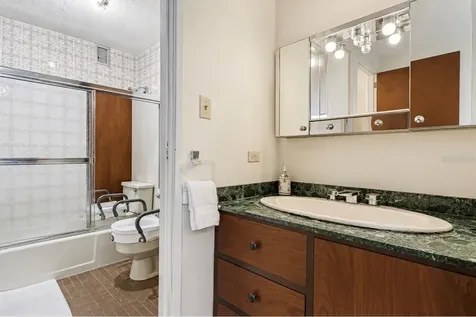 14-A Condominio Mansiones De Garden Hills Guaynabo PR 00966