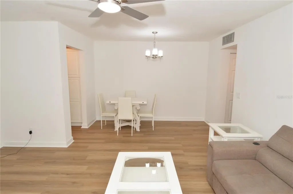 4700 Cove Circle St Petersburg FL 33708