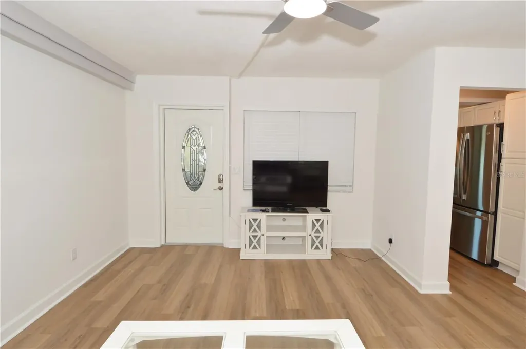 4700 Cove Circle St Petersburg FL 33708