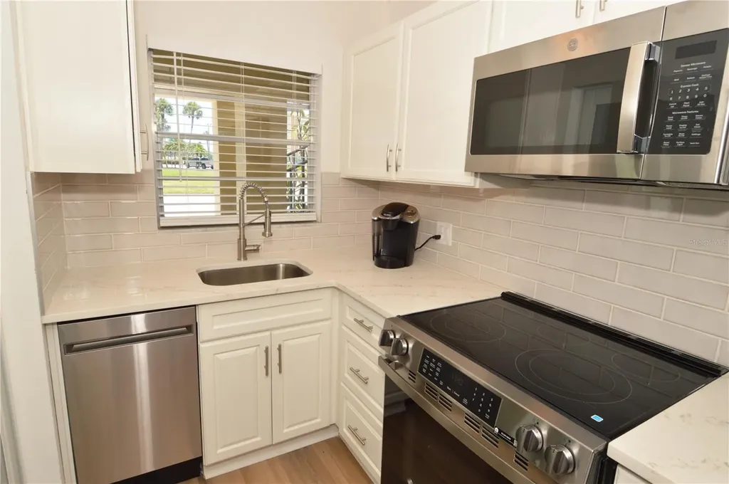 4700 Cove Circle St Petersburg FL 33708