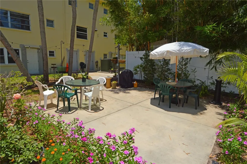 4700 Cove Circle St Petersburg FL 33708