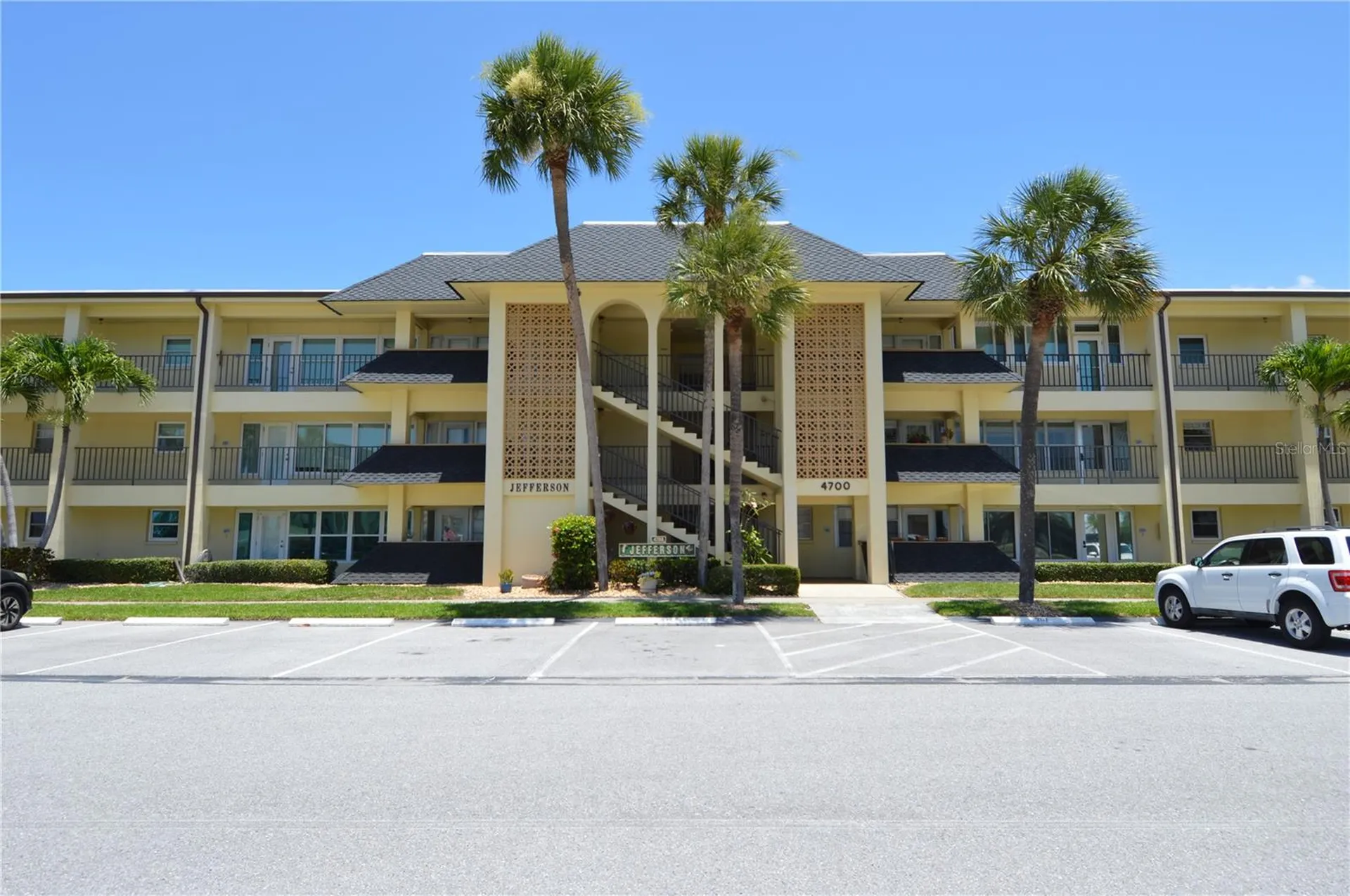 4700 Cove Circle St Petersburg FL 33708
