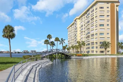 4700 Cove Circle St Petersburg FL 33708