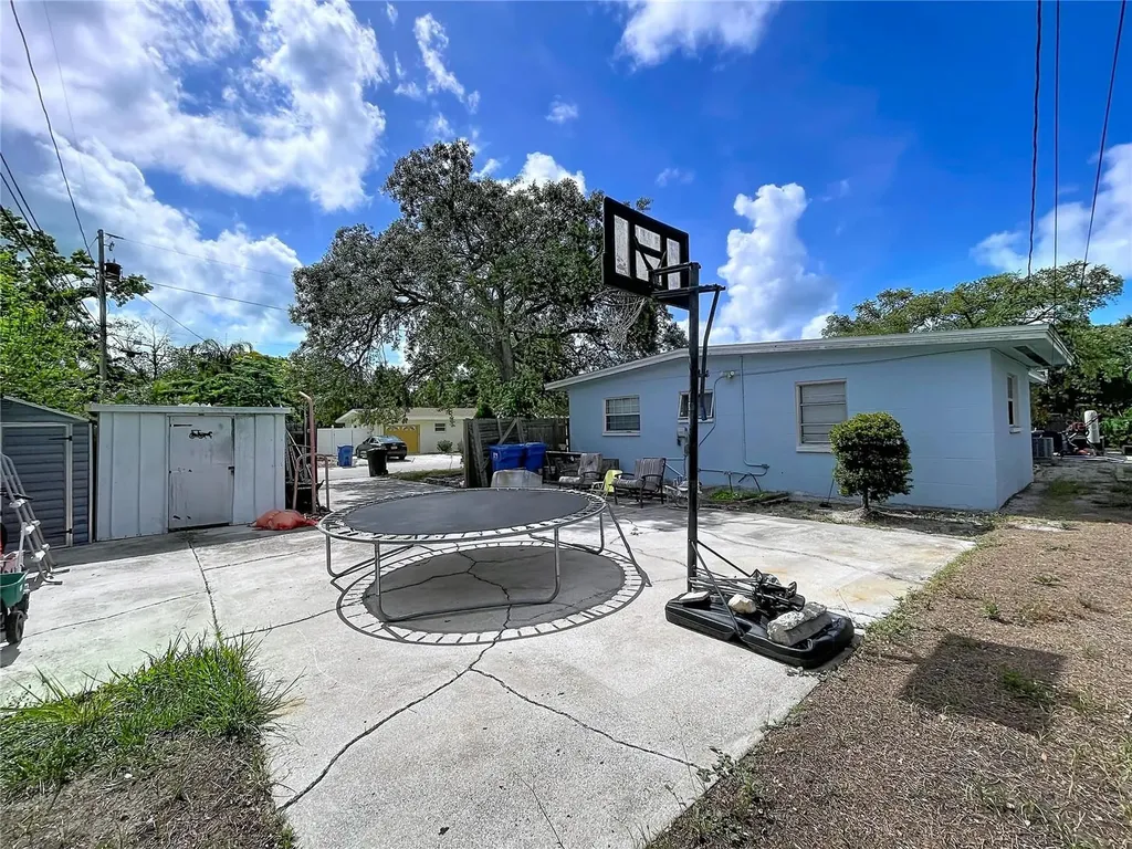 801 51st Avenue S St Petersburg FL 33705