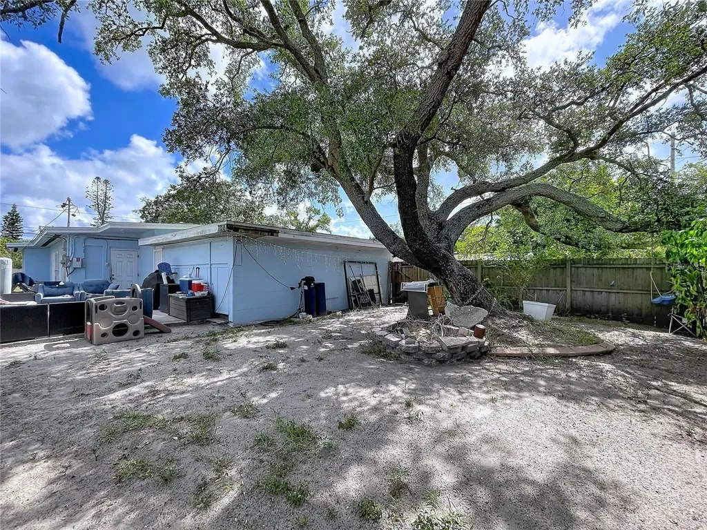 801 51st Avenue S St Petersburg FL 33705