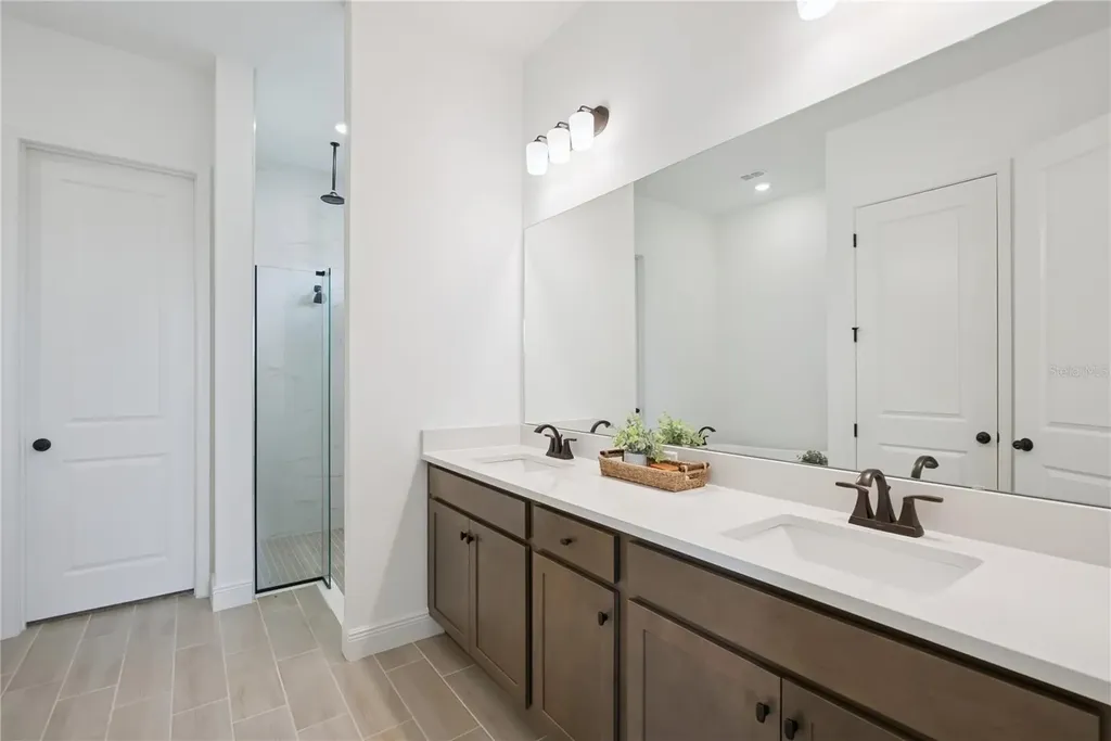 10020 Ballast Drive Orlando FL 32827