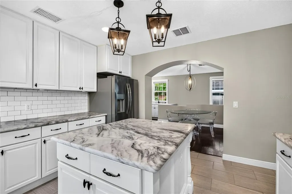 102 N Clayton Street Mount Dora FL 32757