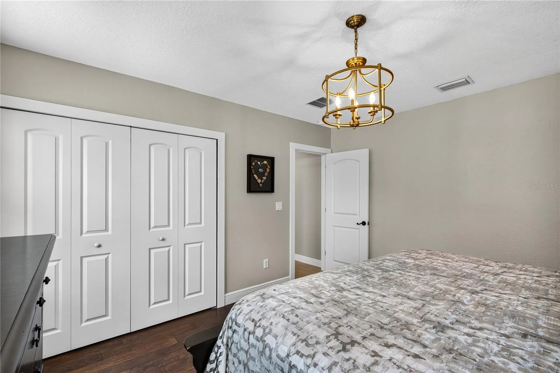 102 N Clayton Street Mount Dora FL 32757