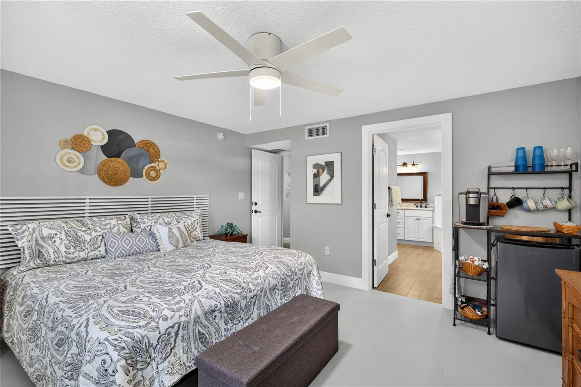 102 N Clayton Street Mount Dora FL 32757