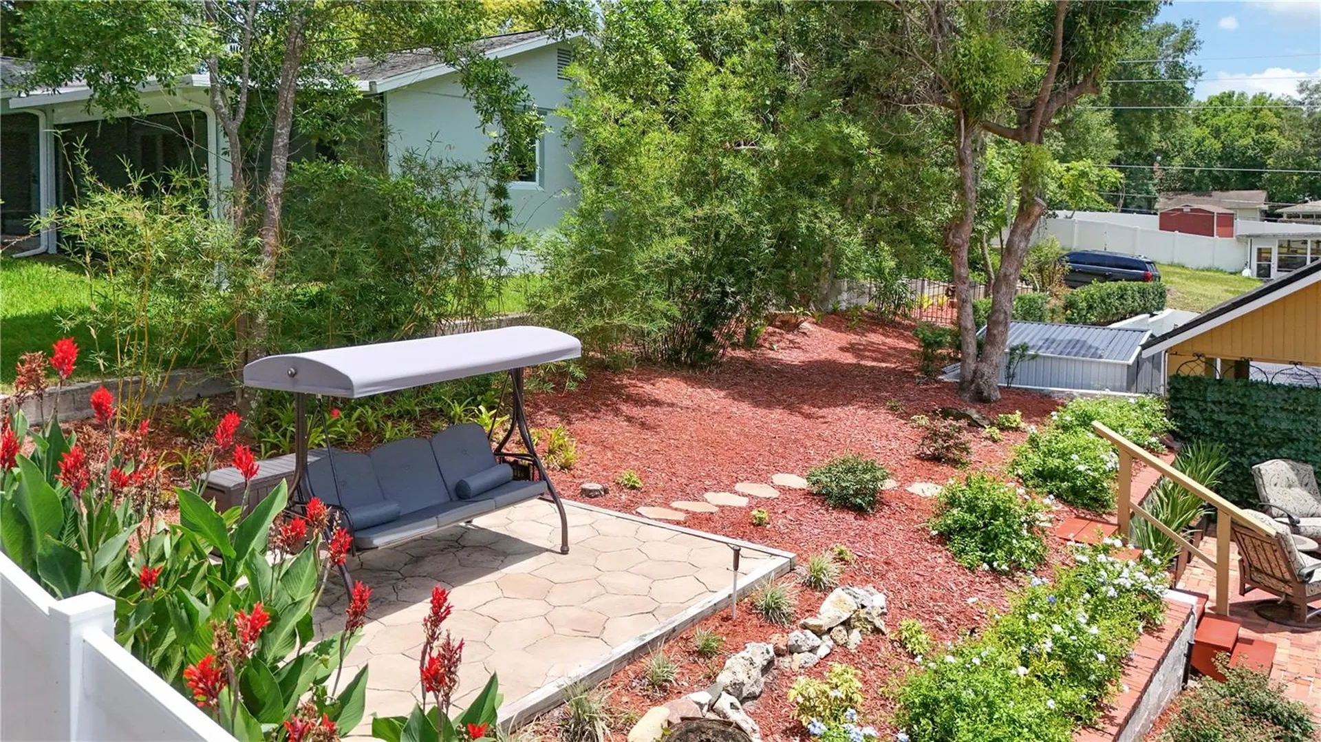 102 N Clayton Street Mount Dora FL 32757