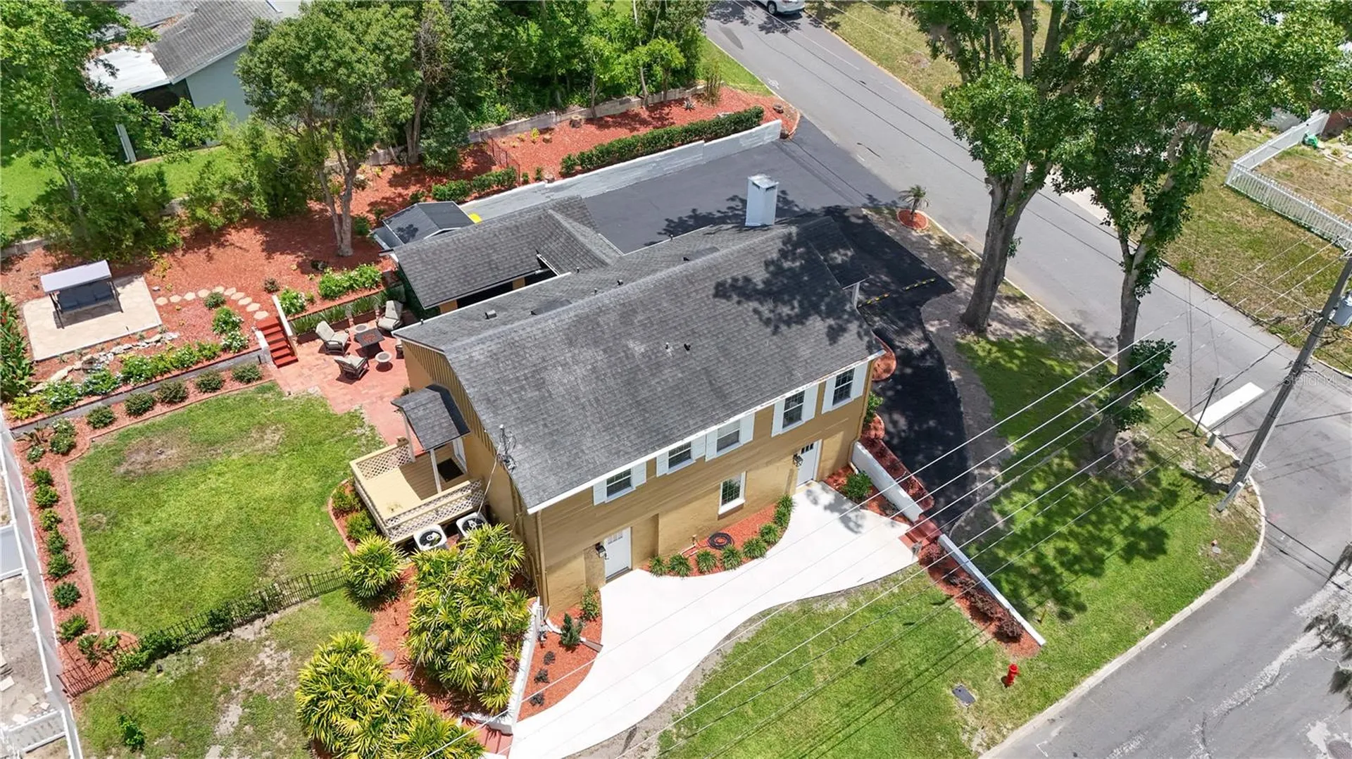 102 N Clayton Street Mount Dora FL 32757