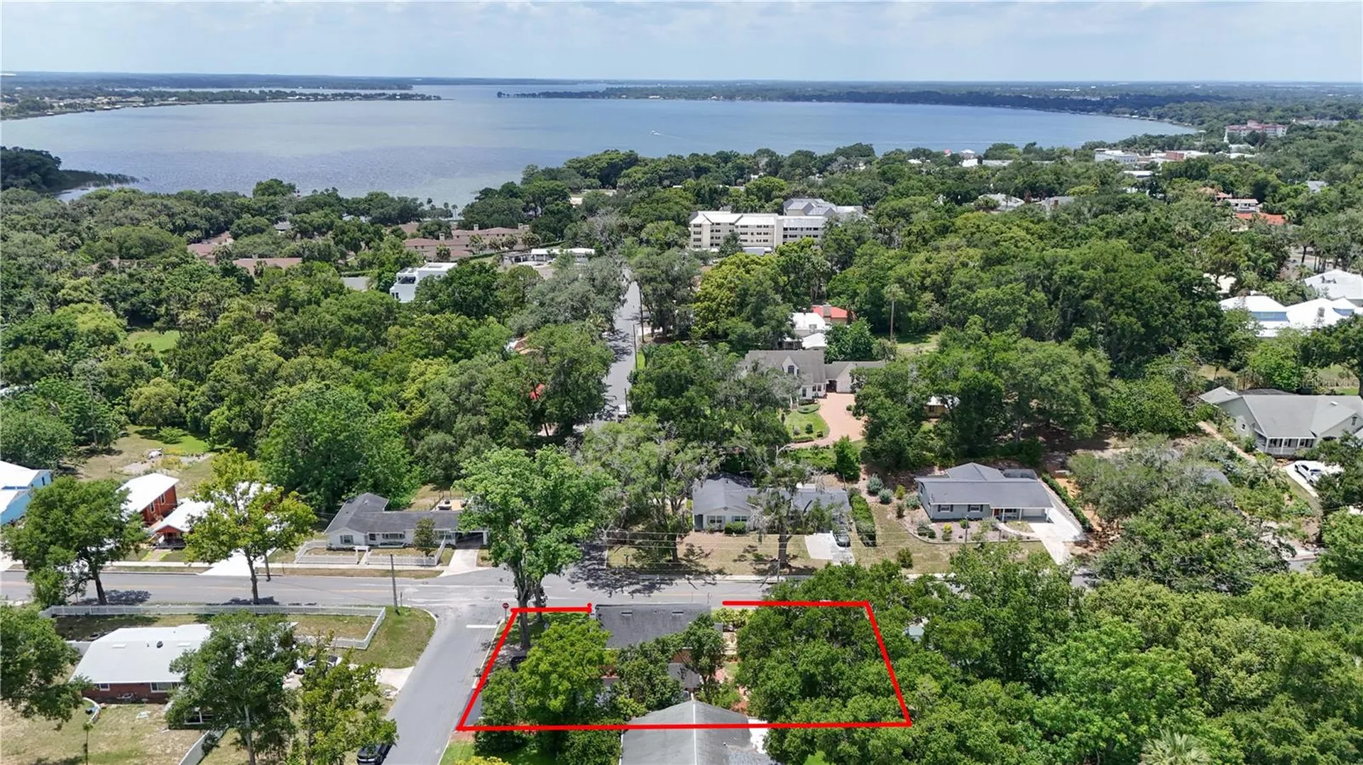 102 N Clayton Street Mount Dora FL 32757