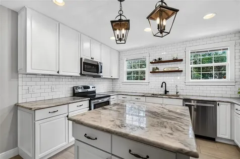 102 N Clayton Street Mount Dora FL 32757