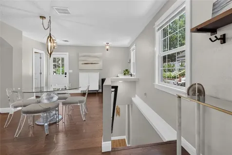 102 N Clayton Street Mount Dora FL 32757